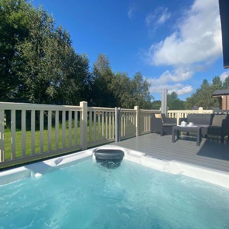 The Yorkshire Burrow Lodge With Hot Tub Zewnętrze zdjęcie
